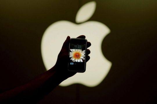 Apple Warns Of Security Flaw For Iphones, Ipads And Macs