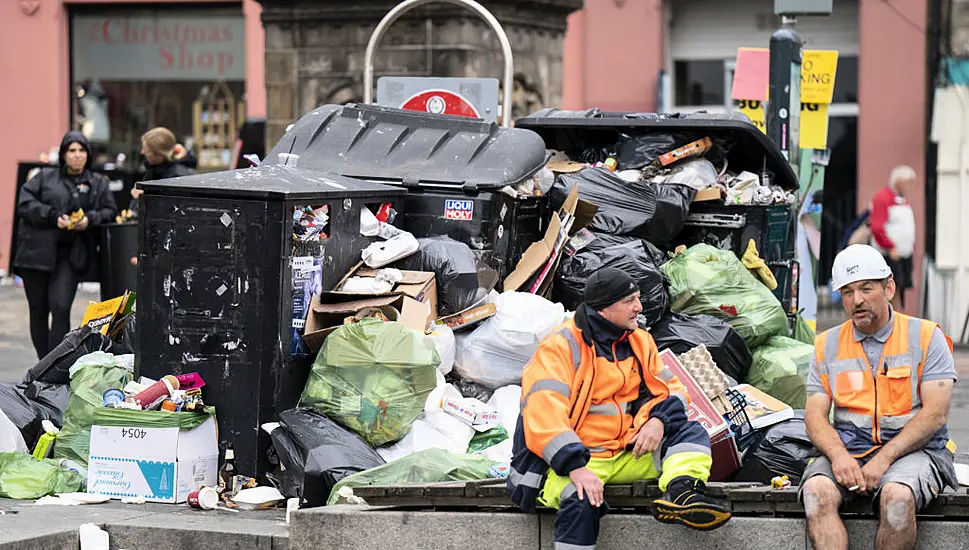 Unions To Meet Councils As Strikes See Edinburgh’s Streets Strewn With Rubbish