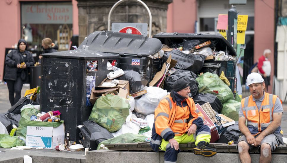 Unions To Meet Councils As Strikes See Edinburgh’s Streets Strewn With Rubbish