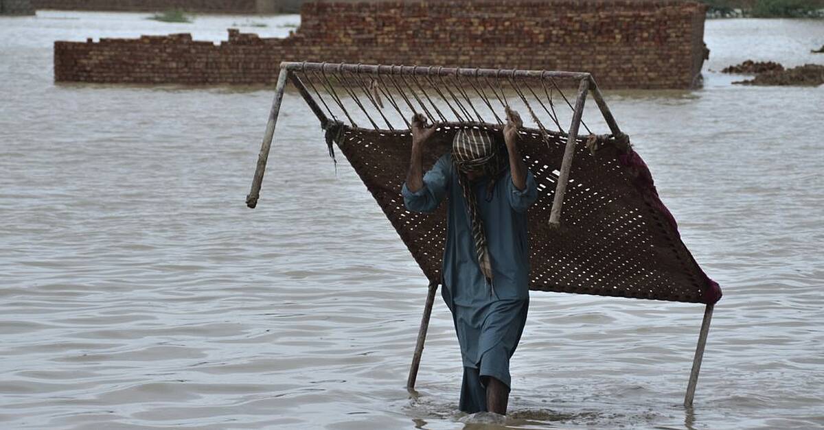 Pakistan Seeks International Help For Flood Victims