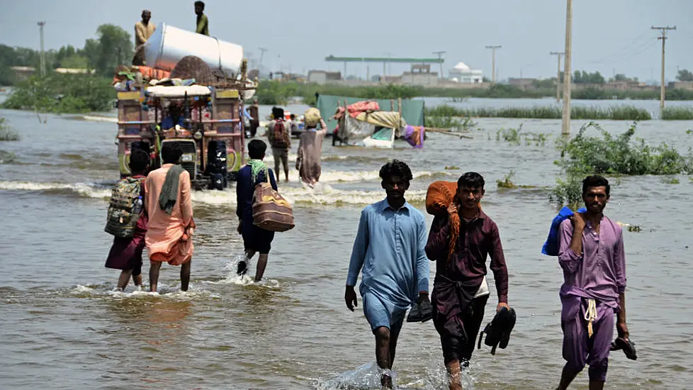 Nearly 500,000 People Crowd Into Camps After Losing Homes In Pakistan Floods