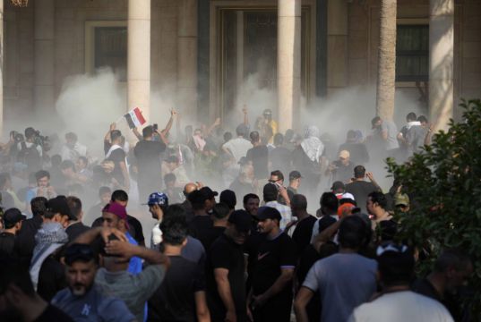 Heavy Gunfire Rocks Iraq’s Green Zone Amid Violent Protests