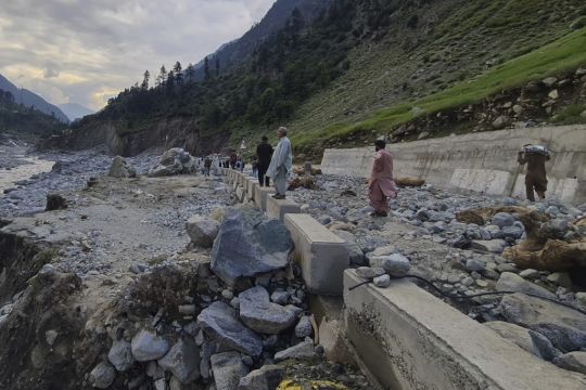 Fears Of Waterborne Diseases As Floods Recede In Pakistan