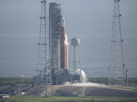 Fuel Leak Halts Nasa’s Second Attempt To Launch Moon Rocket