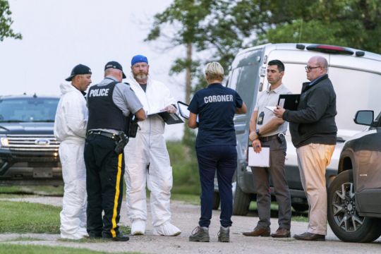 Canadian Police Hunt For Suspects After 10 Stabbed To Death