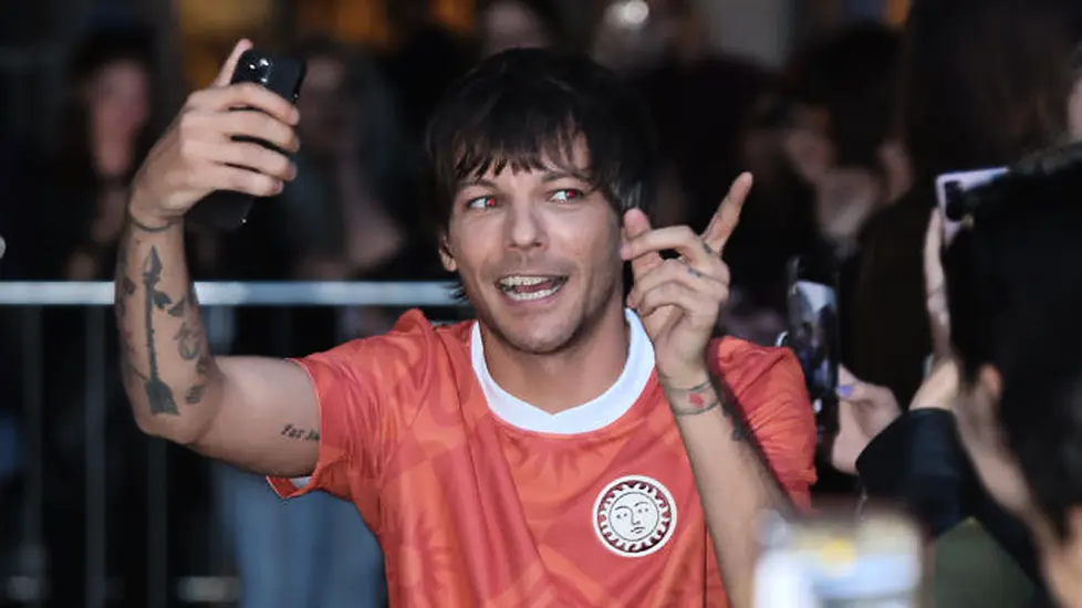 Louis Tomlinson ‘Expecting A Few Texts’ From One Direction After New Album Launch