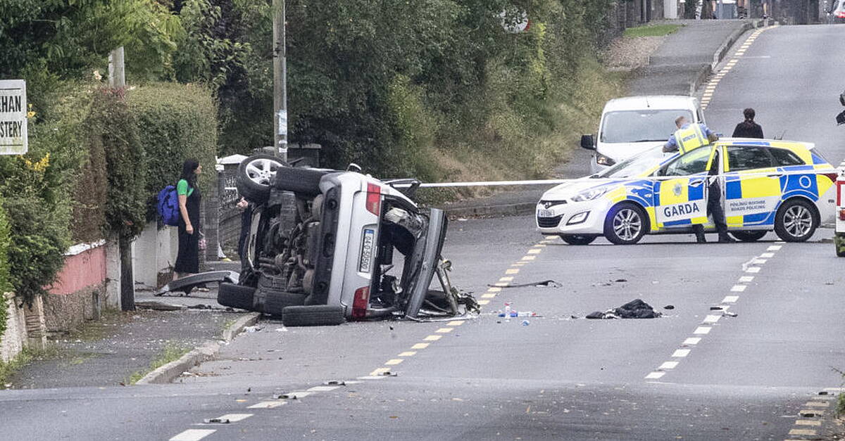Man (20s) killed and another seriously injured after Clare crash