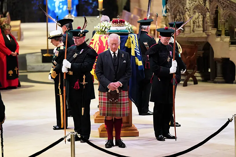 Queen Elizabeth's Children Surround Her Coffin For Vigil In Edinburgh