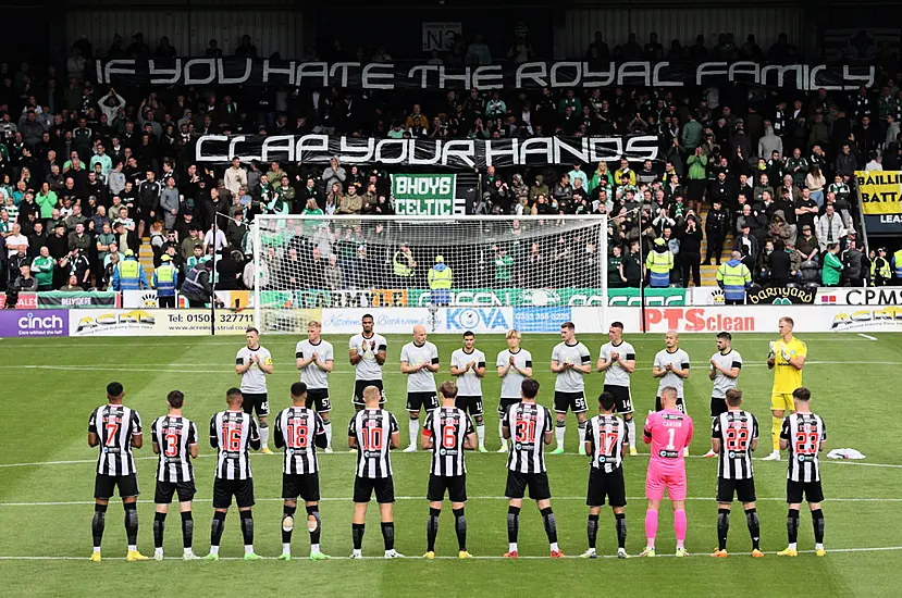 Celtic Fans Chant Through Minute's Applause In Memory Of Britain's Queen Elizabeth