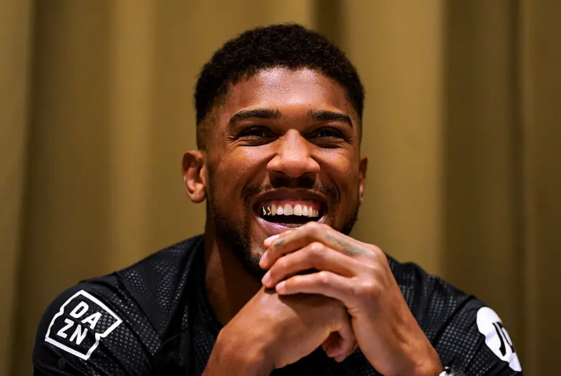 Anthony Joshua Insists He Will Sign The Contract To Fight Tyson Fury