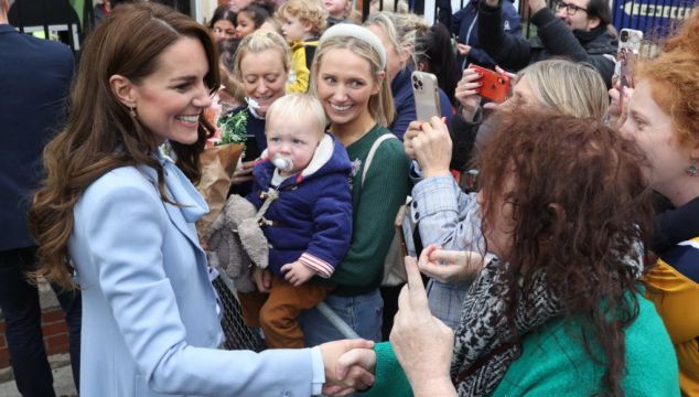 Woman Tells Kate Middleton ‘Ireland Belongs To The Irish’ During Belfast Walkabout
