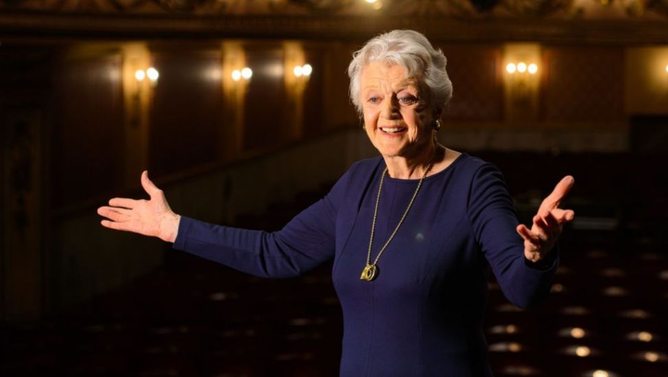 Amazing Pictures Of Angela Lansbury Throughout Her Life