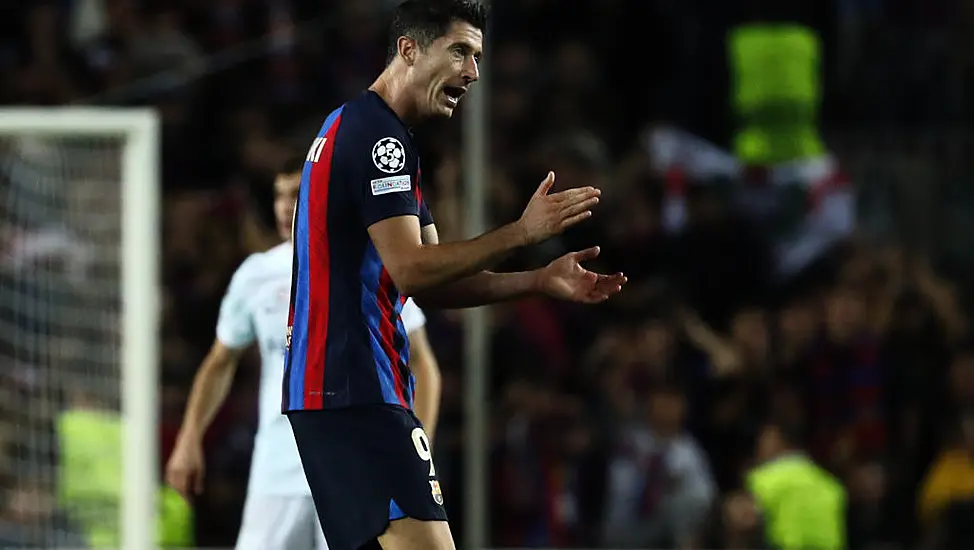 Robert Lewandowski Scores Late Equaliser To Give Barcelona Champions League Hope