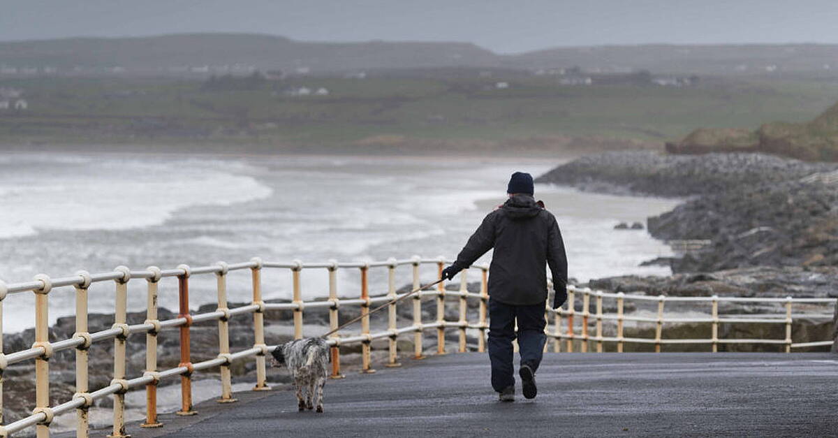 Wet and windy start to weekend as Met Éireann issues warning for three ...