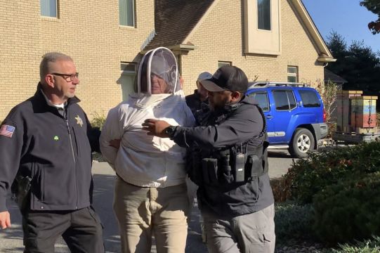 Us Woman Accused Of Assault For Releasing Swarm Of Bees At Officers