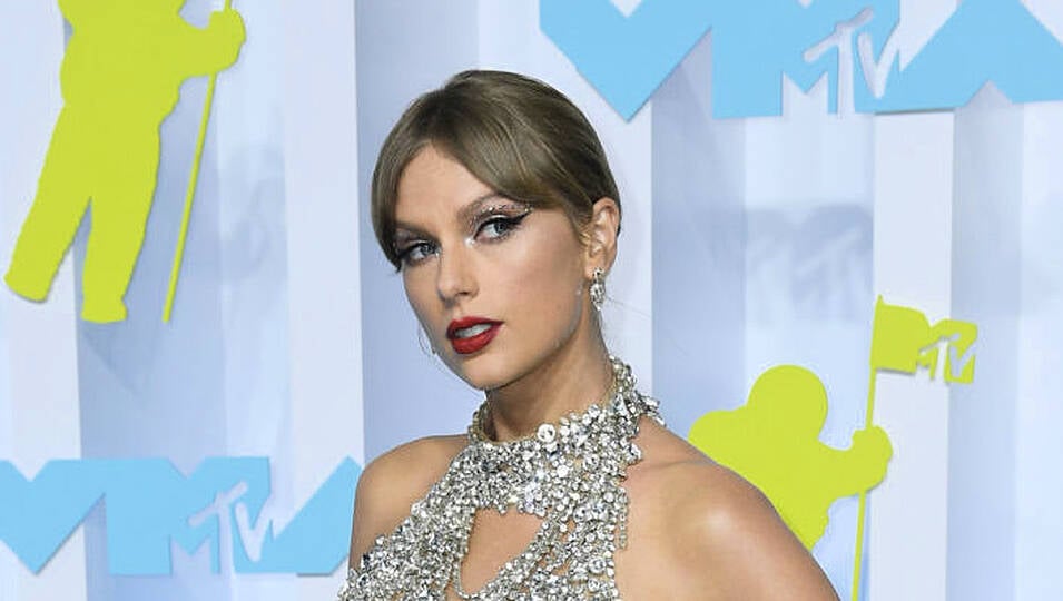 Taylor Swift gives glimpse at personal life on electronicatinged Midnights