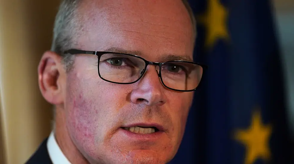 Simon Coveney Admits Lack Of State Refugee Accommodation ‘Not Acceptable’