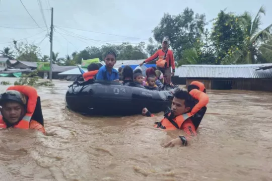 At Least 42 Dead After Floods And Landslides In South Philippines
