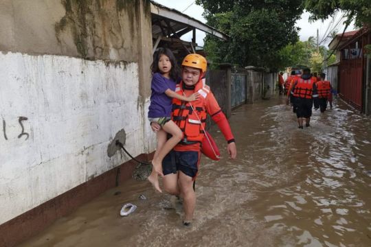 At Least 47 Dead And Dozens Feared Missing As Storm And Floods Lash Philippines