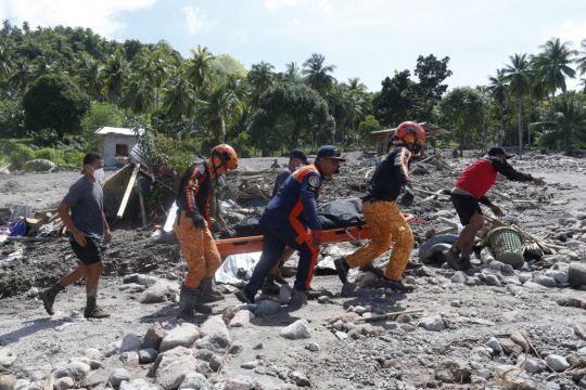 Philippines Storm Victims Feared Tsunami And Ran Towards Mudslide