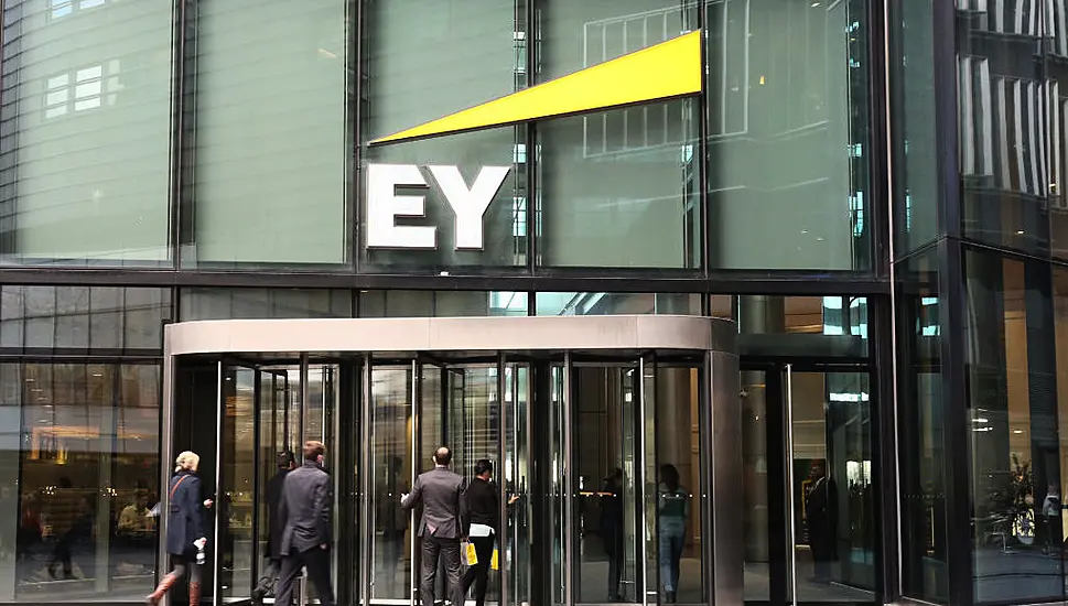 Ey To Create 900 New Jobs Across Irish Offices