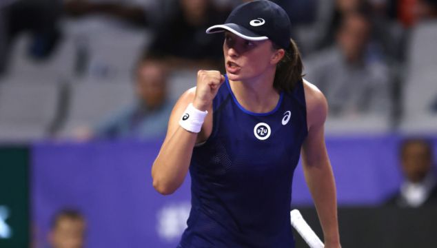 Iga Swiatek Advances At Wta Finals While Coco Gauff Loses In Upset