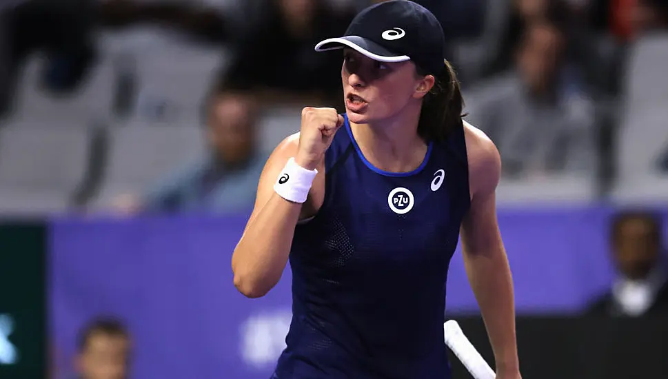 Iga Swiatek Advances At Wta Finals While Coco Gauff Loses In Upset