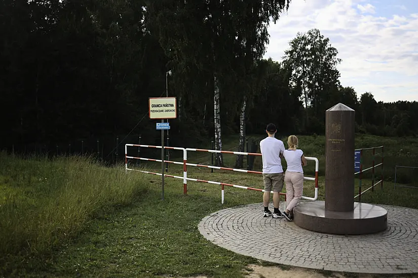 Poland Lays Razor Wire On Border With Russia’s Kaliningrad