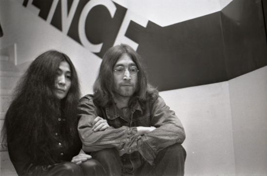 John Lennon’s Glasses And Kurt Cobain Guitar To Headline Blockbuster Us Auction