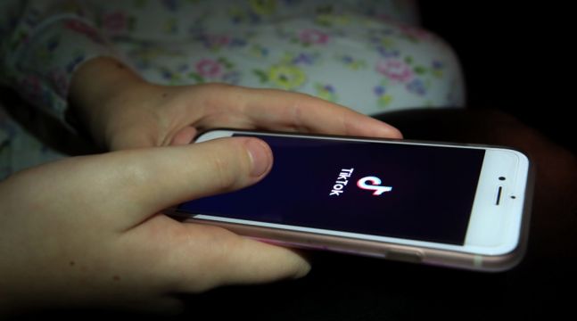 Tiktok Says Staff In China Can Access Uk And Eu User Data