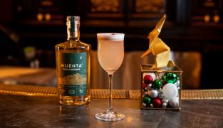 Five Classy Christmas Cocktails To Make At Home
