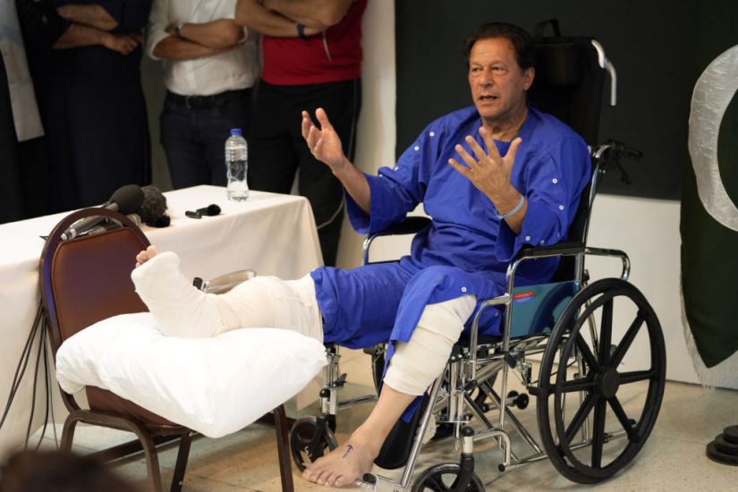 Pakistan’s Ex-Pm Imran Khan Pauses Protest March After Shooting