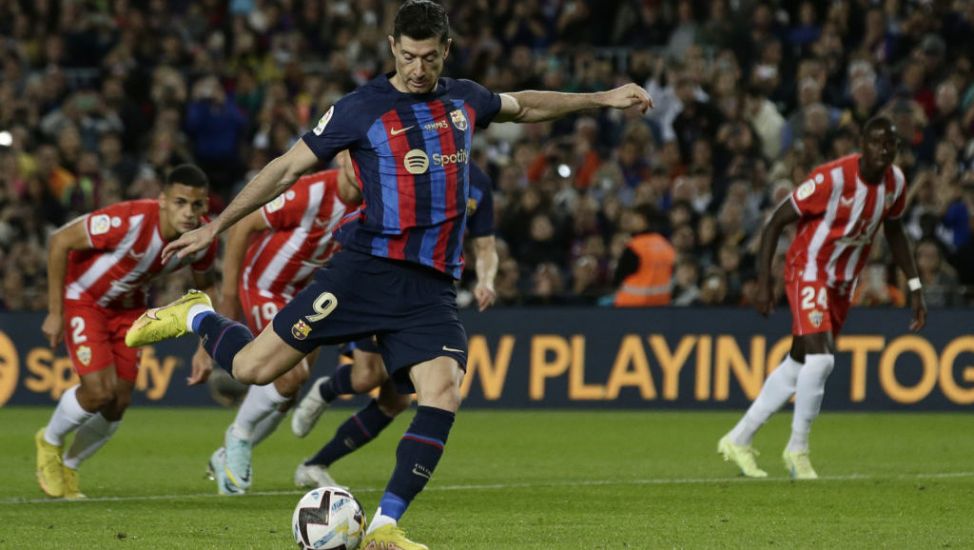 Robert Lewandowski Misses Penalty As Barcelona Win In Gerard Pique’s Final Game