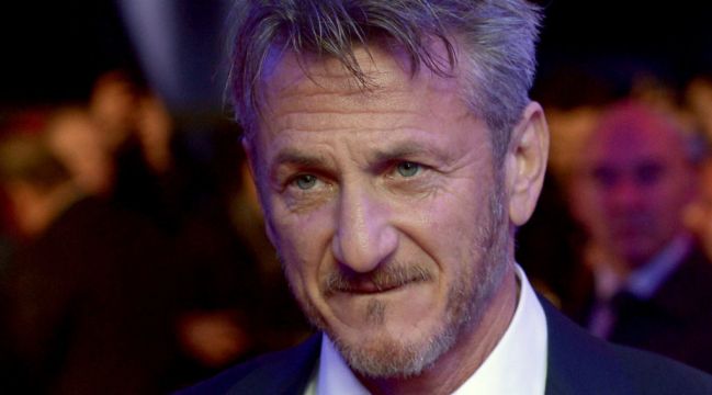 Sean Penn Gives One Of His Oscars To Ukrainian President Volodymyr Zelensky