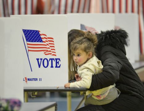 Us Midterms: Republicans Close In On House Win But Senate Control Up For Grabs