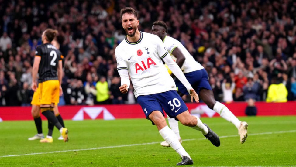 Rodrigo Bentancur’s Late Double Earns Tottenham Thrilling Victory Over Leeds