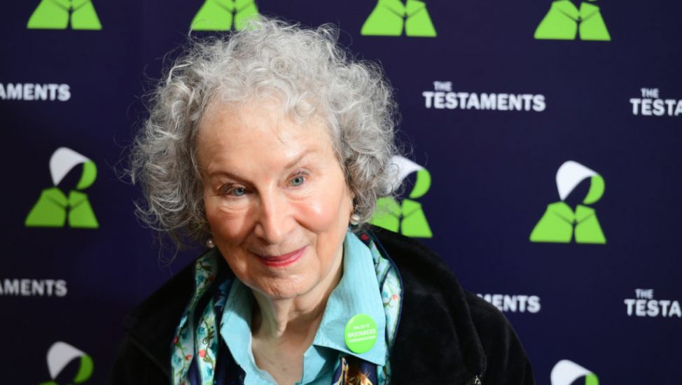 Russia Bans 100 Canadians Including Margaret Atwood And Jim Carrey