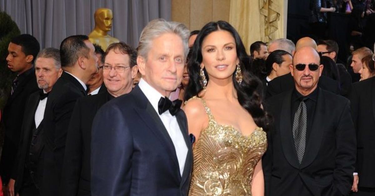 Catherine Zeta-Jones célèbre le 22e anniversaire de son « bien-aimé » Michael Douglas