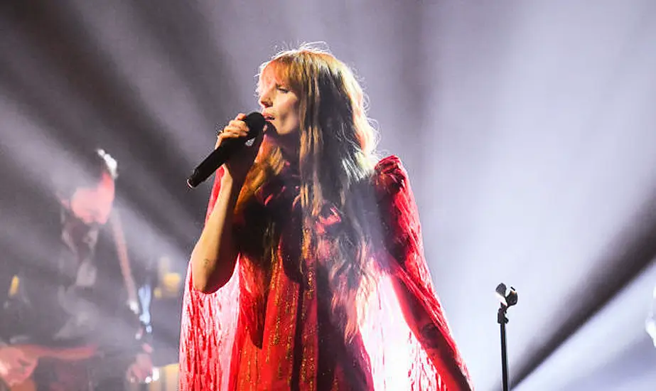 Florence + The Machine Postpone Uk And Irish Tour Dates After Welch Breaks Foot