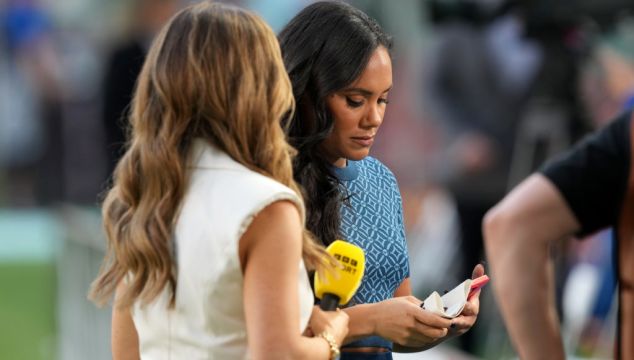 Alex Scott Wears One Love Armband As She Presents Bbc World Cup Coverage In Doha