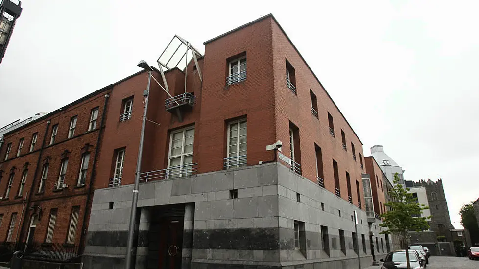 Teenager Sentenced For Mugging Of English Tourist At Temple Bar