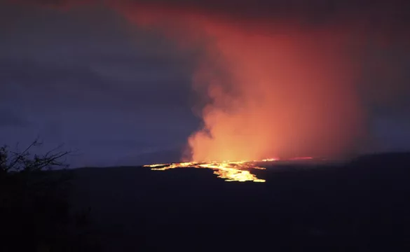 Hawaii’s Mauna Loa Erupts As Officials Warn People To Prepare