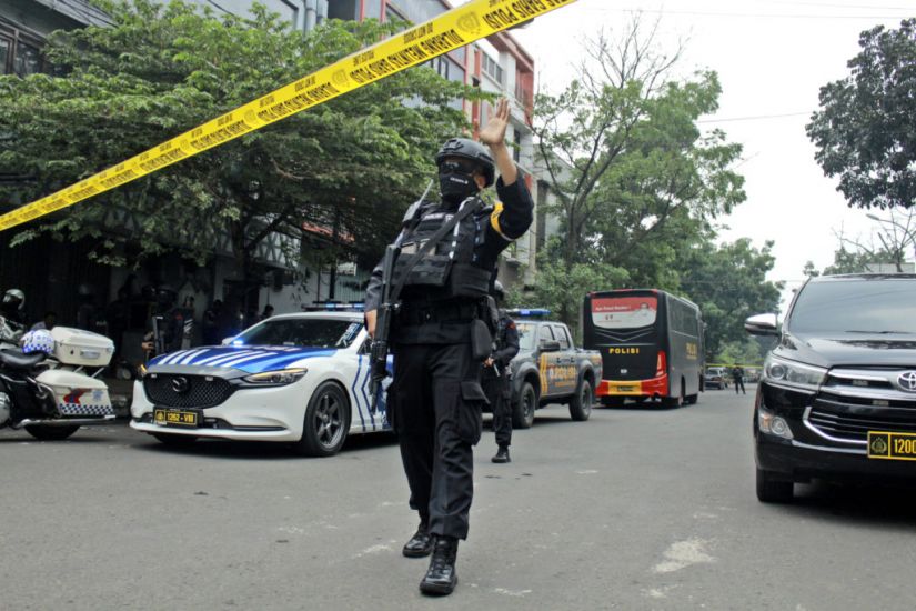 One Dead After Suicide Bomber Hits Indonesian Police Station