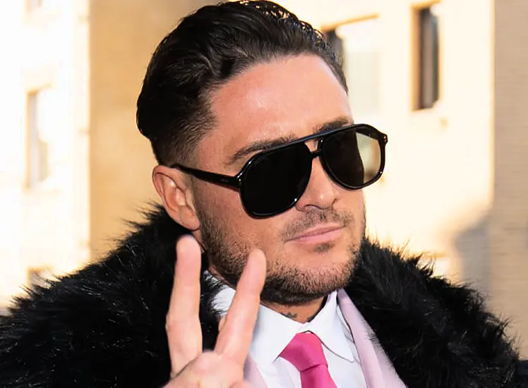 Stephen Bear ‘Locked Girlfriend Out Of Room While Sleeping With Someone Else’