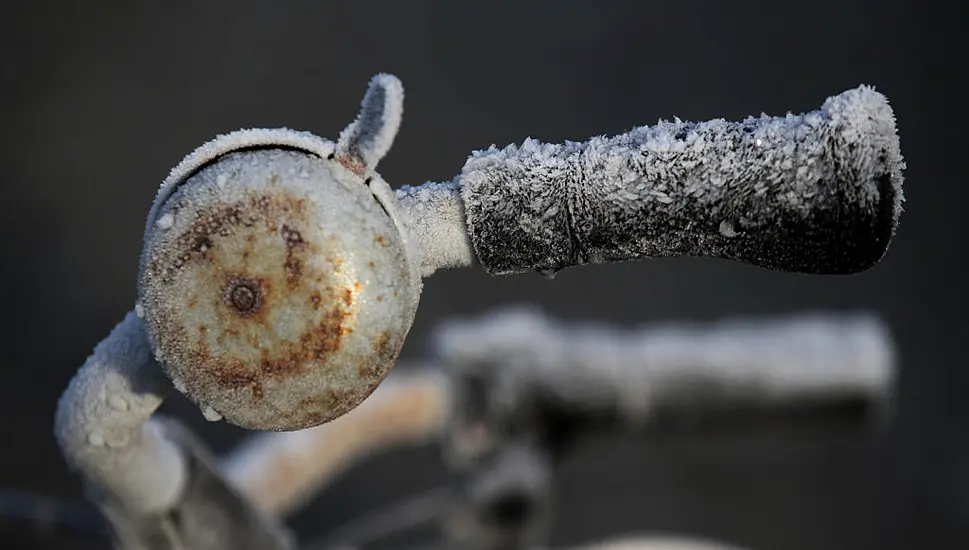 Warnings Of Hazardous Driving Conditions Due To Ice Warning For Entire Country