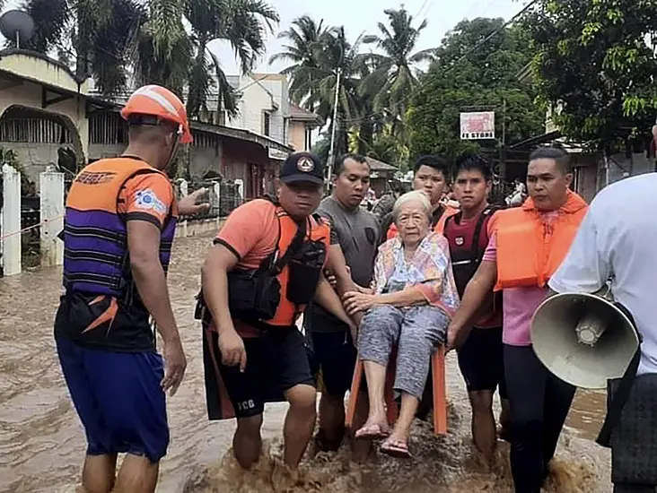 29 Die As Heavy Rain And Floods Hit Philippines