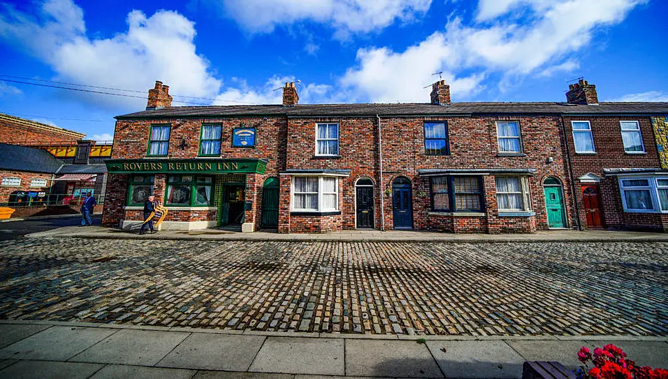 New Year On Corrie To Bring Shock, Danger And A Killer Who Has The Cast Worried