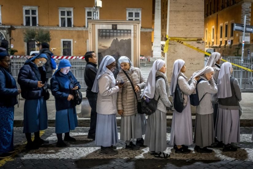 Pilgrims Keep Streaming To Vatican To Honour Pope Benedict