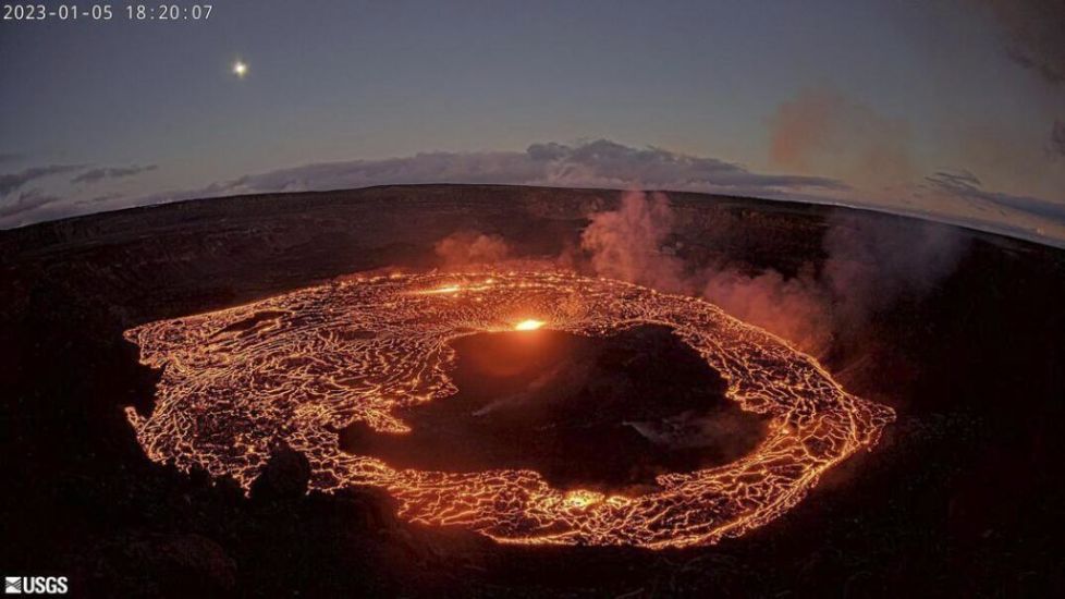 Summit Crater Glows As Hawaii’s Kilauea Volcano Erupts Again