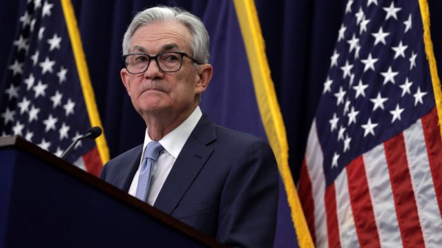 Wall Street Ends Higher After Powell Comments Avoid Rate Policy